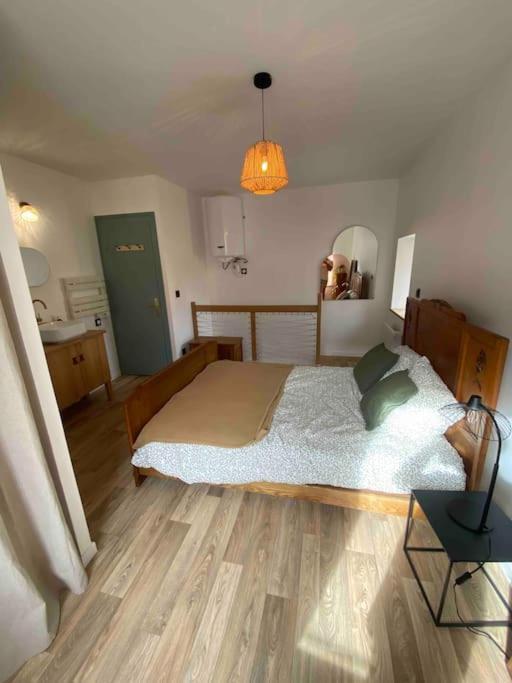 Petite Maison De Village Ebreuil Εξωτερικό φωτογραφία